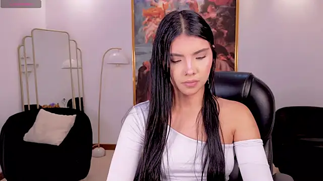 Snapshot of MiaLaurence chatting on May 19, 6:58 pm MiaLaurence online show from May 19, 6:58 pm