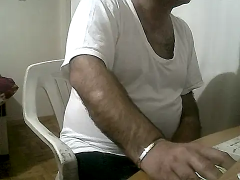 Snapshot of gerek27 chatting on November 25, 11:05 pm gerek27 online show from November 25, 11:05 pm