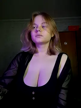 Snapshot of SlipperSherry chatting on November 1, 8:44 pm SlipperSherry online show from November 1, 8:44 pm