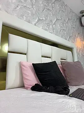 MiaFarkash online show from June 11, 12:32 am