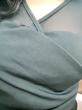 Snapshot of Kayna_Rawat chatting on September 24, 12:19 pm Kayna Rawat online show from September 24, 12:19 pm