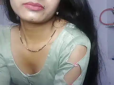Snapshot of ROSE_GOLDE chatting on May 17, 3:08 pm ROSE GOLDE online show from May 17, 3:08 pm