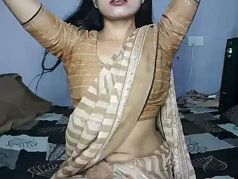 Snapshot of ROSE_GOLDE chatting on May 27, 1:19 pm ROSE GOLDE online show from May 27, 1:19 pm