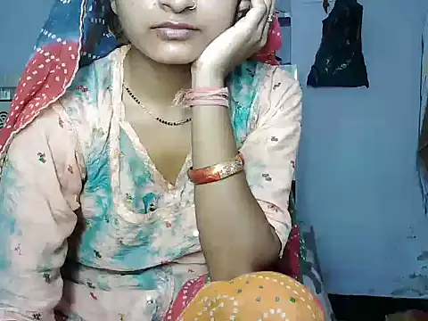Snapshot of ROSE_GOLDE chatting on June 18, 9:47 am ROSE GOLDE online show from June 18, 9:47 am