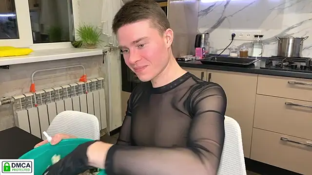 Snapshot of holy_eggs_02 chatting on February 18, 7:10 pm holy eggs 02 online show from February 18, 7:10 pm