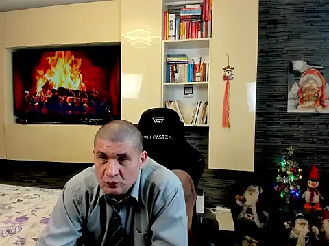 SpartacusDaddy48 online show from February 20, 3:47 am