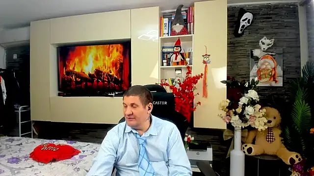 SpartacusDaddy48 online show from March 23, 2:04 am