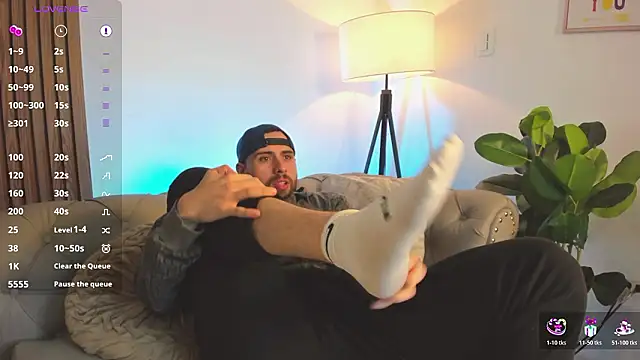 Maximo Wolff online show from February 22, 10:30 pm