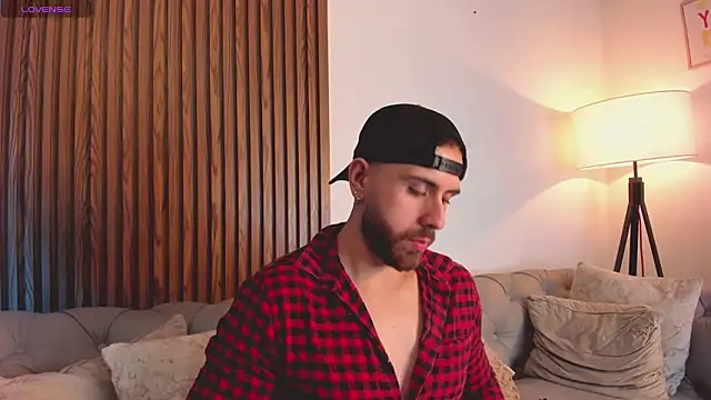 Maximo Wolff online show from March 9, 12:14 am