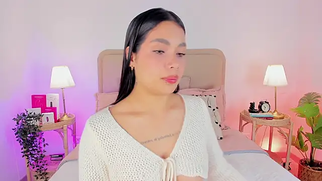 Snapshot of Cutie_Riley chatting on September 18, 4:09 pm Cutie Riley online show from September 18, 4:09 pm