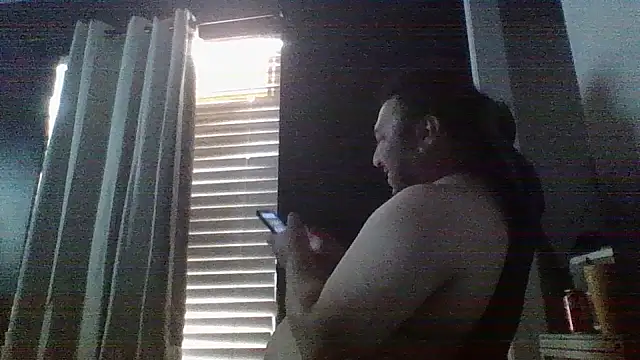 Snapshot of raredick chatting on May 17, 1:36 am raredick online show from May 17, 1:36 am