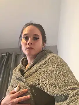 LollyLove  online show from February 25, 9:02 pm