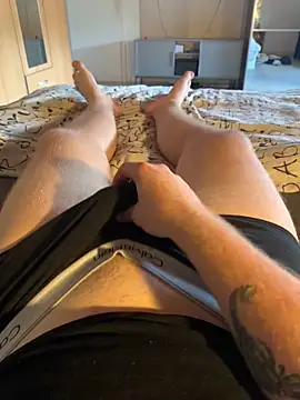 Snapshot of YoungDick004 chatting on October 19, 12:06 pm YoungDick004 online show from October 19, 12:06 pm
