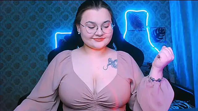 InLoveWithLife26 online show from February 21, 7:04 pm