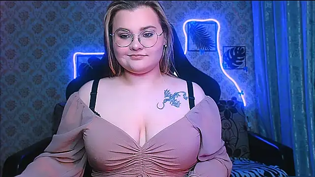 InLoveWithLife26 online show from May 29, 7:23 pm