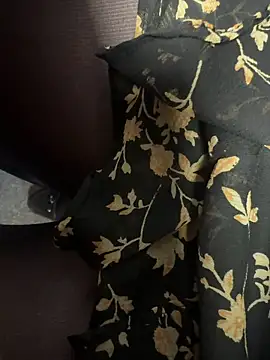 HiddenHoneyLDN online show from February 9, 10:08 am