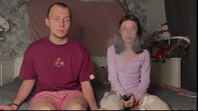 creammafia online show from February 9, 7:51 pm