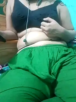 Snapshot of Maria_Mahi chatting on July 4, 4:24 pm Maria Mahi online show from July 4, 4:24 pm