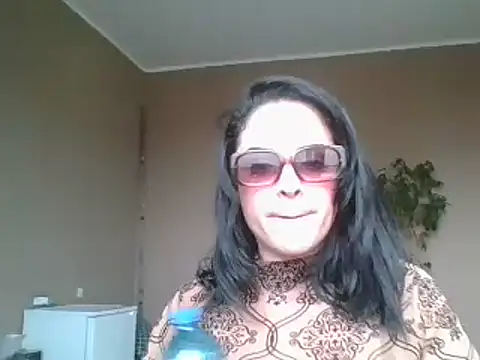 ITALIANASISIXX online show from March 11, 12:44 pm