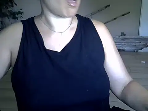 ITALIANASISIXX online show from June 23, 12:47 pm