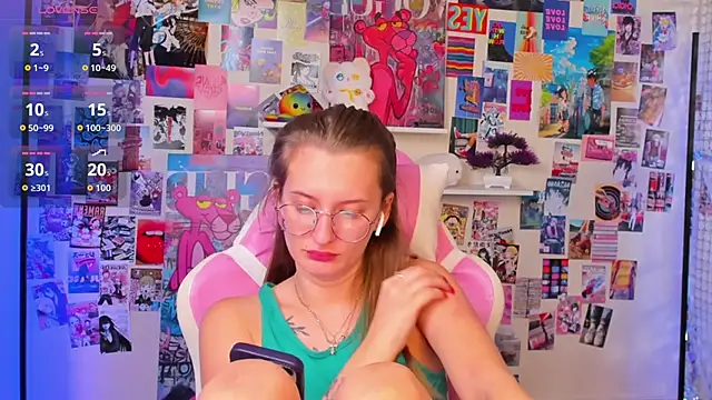 Maryyy May online show from October 18, 6:41 pm