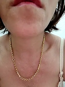 Rosalind xxx online show from April 3, 4:16 pm