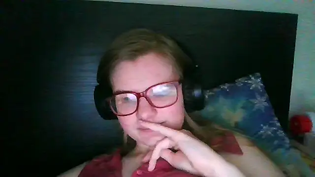 Moonolighta online show from November 3, 12:17 pm