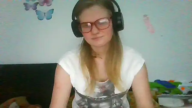 Moonolighta online show from March 2, 1:18 pm