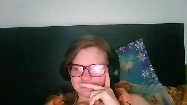 Moonolighta online show from March 3, 11:05 am