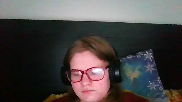 Moonolighta online show from March 17, 8:39 am