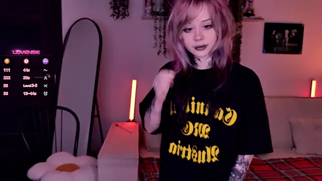 Lollyshy online show from November 18, 10:31 am