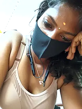 Snapshot of Honey_rosetamil chatting on April 22, 2:58 am Honey rosetamil online show from April 22, 2:58 am