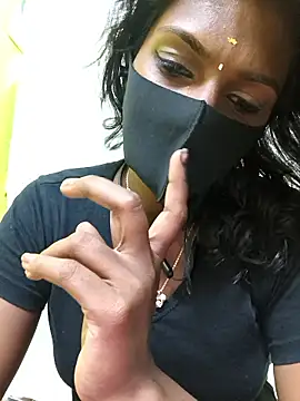 Snapshot of Honey_rosetamil chatting on April 25, 6:38 pm Honey rosetamil online show from April 25, 6:38 pm