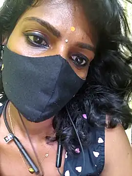 Snapshot of Honey_rosetamil chatting on April 29, 1:04 pm Honey rosetamil online show from April 29, 1:04 pm