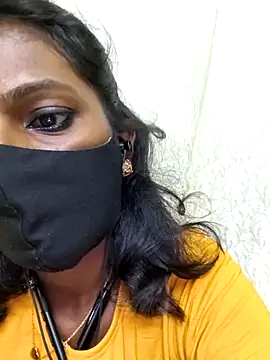Snapshot of Honey_rosetamil chatting on May 4, 6:37 pm Honey rosetamil online show from May 4, 6:37 pm