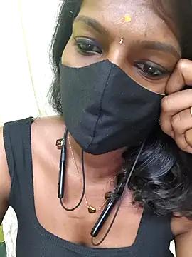 Snapshot of Honey_rosetamil chatting on May 9, 11:43 pm Honey rosetamil online show from May 9, 11:43 pm