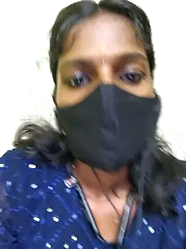Snapshot of Honey_rosetamil chatting on May 15, 6:48 pm Honey rosetamil online show from May 15, 6:48 pm