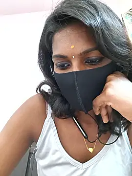 Snapshot of Honey_rosetamil chatting on May 21, 10:00 am Honey rosetamil online show from May 21, 10:00 am