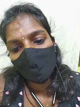 Snapshot of Honey_rosetamil chatting on May 29, 6:28 pm Honey rosetamil online show from May 29, 6:28 pm