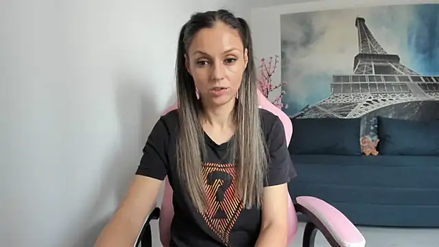 RheaEtthan online show from February 6, 11:46 am