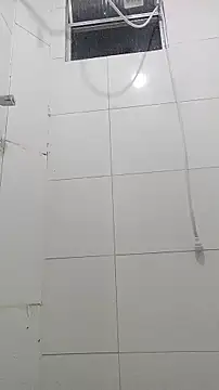 indiazinhabella27 online show from December 18, 11:11 pm