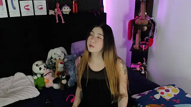 karlamoon23 online show from January 5, 8:45 pm