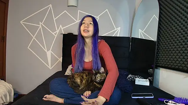 karlamoon23 online show from February 19, 1:23 am