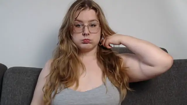 AgnesRoseCams online show from March 13, 12:12 pm