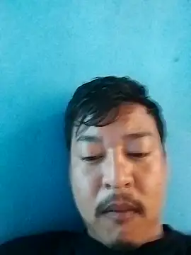 Snapshot of lilldickyyy chatting on May 13, 7:39 am lilldickyyy online show from May 13, 7:39 am