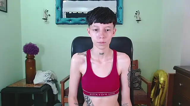 LiamBrown09 online show from April 18, 12:09 pm