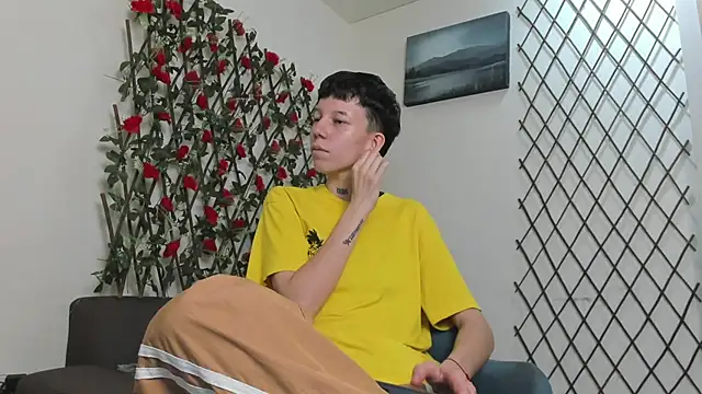 LiamBrown09 online show from July 27, 8:16 pm