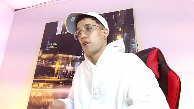 alexgiraldo   online show from March 18, 4:26 am