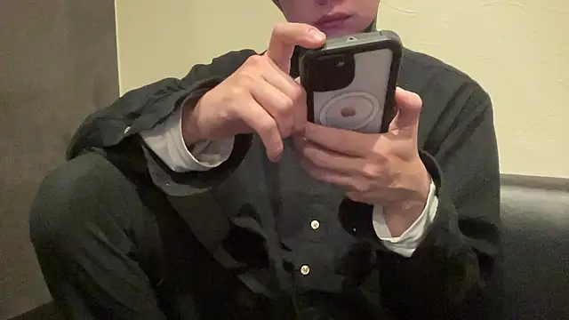 Snapshot of ko-ki012 chatting on October 19, 5:35 pm ko-ki012 online show from October 19, 5:35 pm