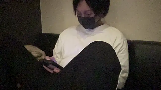 Snapshot of ko-ki012 chatting on November 8, 12:27 pm ko-ki012 online show from November 8, 12:27 pm